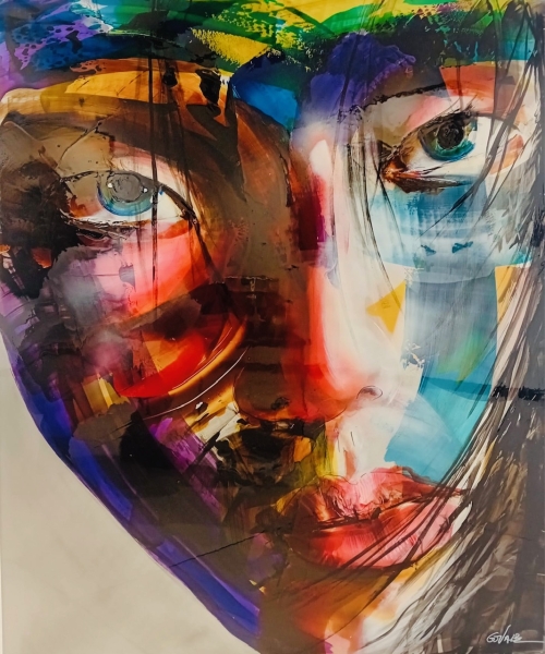Peinture sur aluminium de Fabiola Govare intitulée décider représentant un visage androgyne abstrait avec beaucoup de couleurs