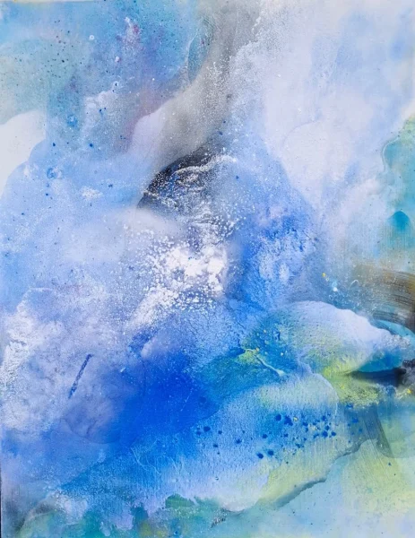 Monique ORSINI, Nuage paysage de bleu, peinture abstraite en technique mixte aux nuances de bleu, blanc, turquoise et vert, évoquant un paysage nuageux et vaporeux.